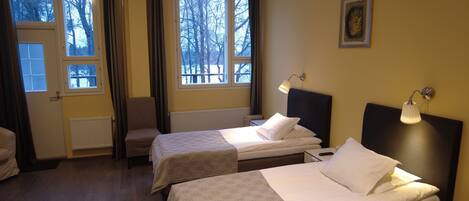 1 bedroom, WiFi, bed sheets, wheelchair access