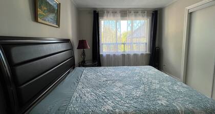 Enjoy Free parking three-bedroom Bunglaw house!