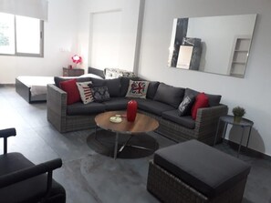 TV - Loft in Dbayeh,including Generator, Prime location (Dbayeh)