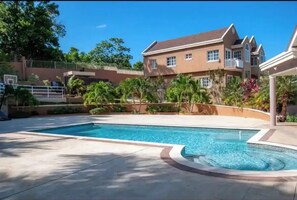 Indoor pool - Modern 2br House w/Pool and Sea View in Ocho Rios (Ocho Rios)