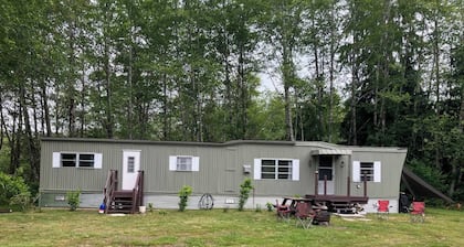 2-bedroom home on quiet dead end street near Ruby Beach and Hoh Rainforest