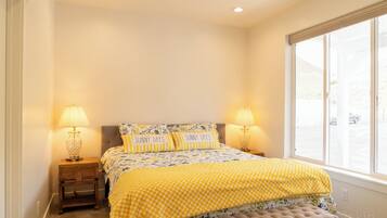 6 bedrooms, iron/ironing board, free WiFi