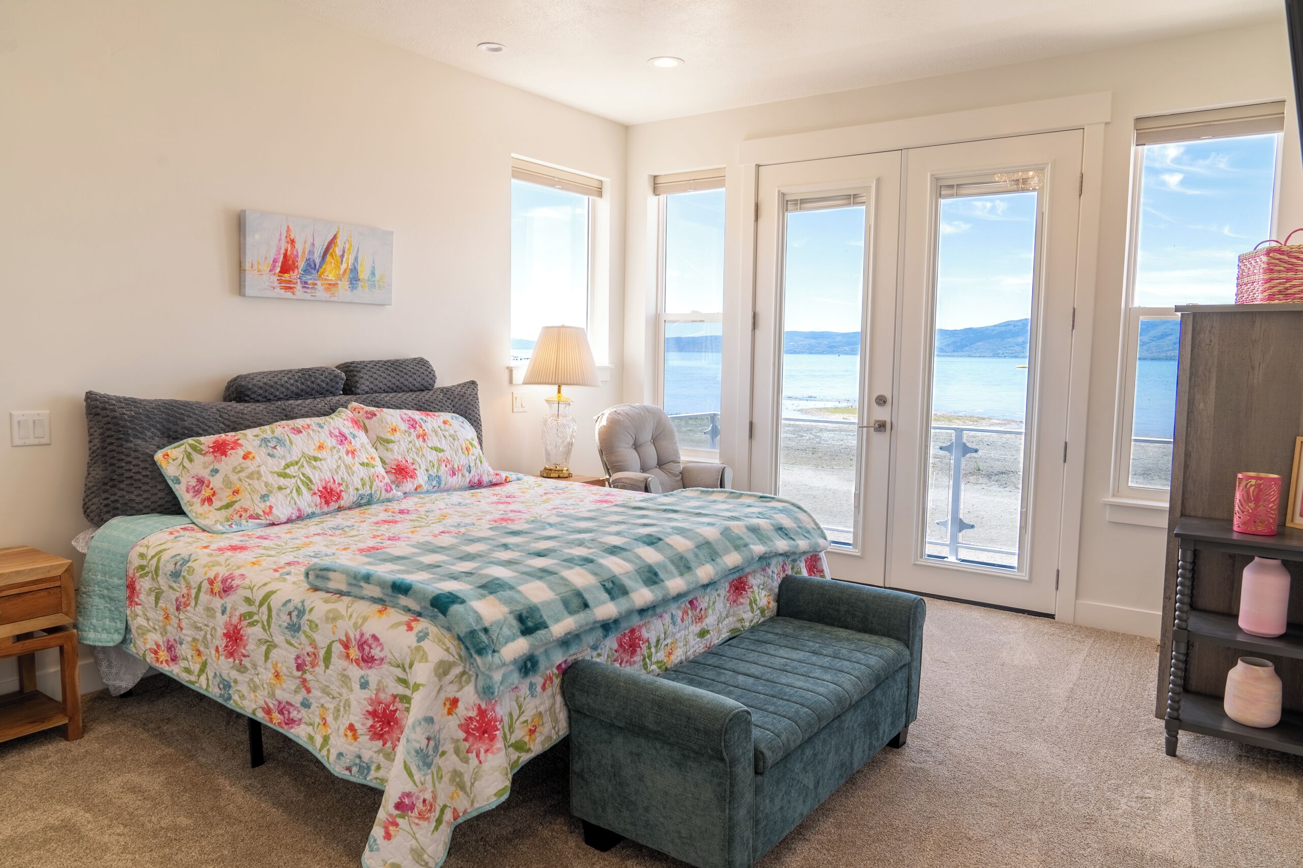 6 Schlafzimmer, Bügeleisen/Bügelbrett, kostenloses WLAN