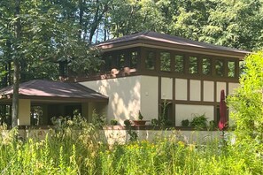 Exterior - EXPERIENCE THE MAGIC OF FRANK LLOYD WRIGHT AT FLEUR DE MONTAGNA (Bittinger , Deep Creek Lake)
