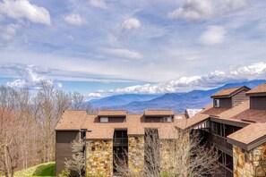 Exterior - High Mountain Perch (Gatlinburg)