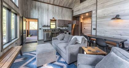 The Kawishiwi Lakeview Cabin with Private Sauna