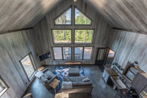 The Kawishiwi Lakeview Cabin with Private Sauna