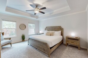 3 bedrooms, internet, bed sheets