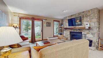 TV, fireplace, foosball, table tennis