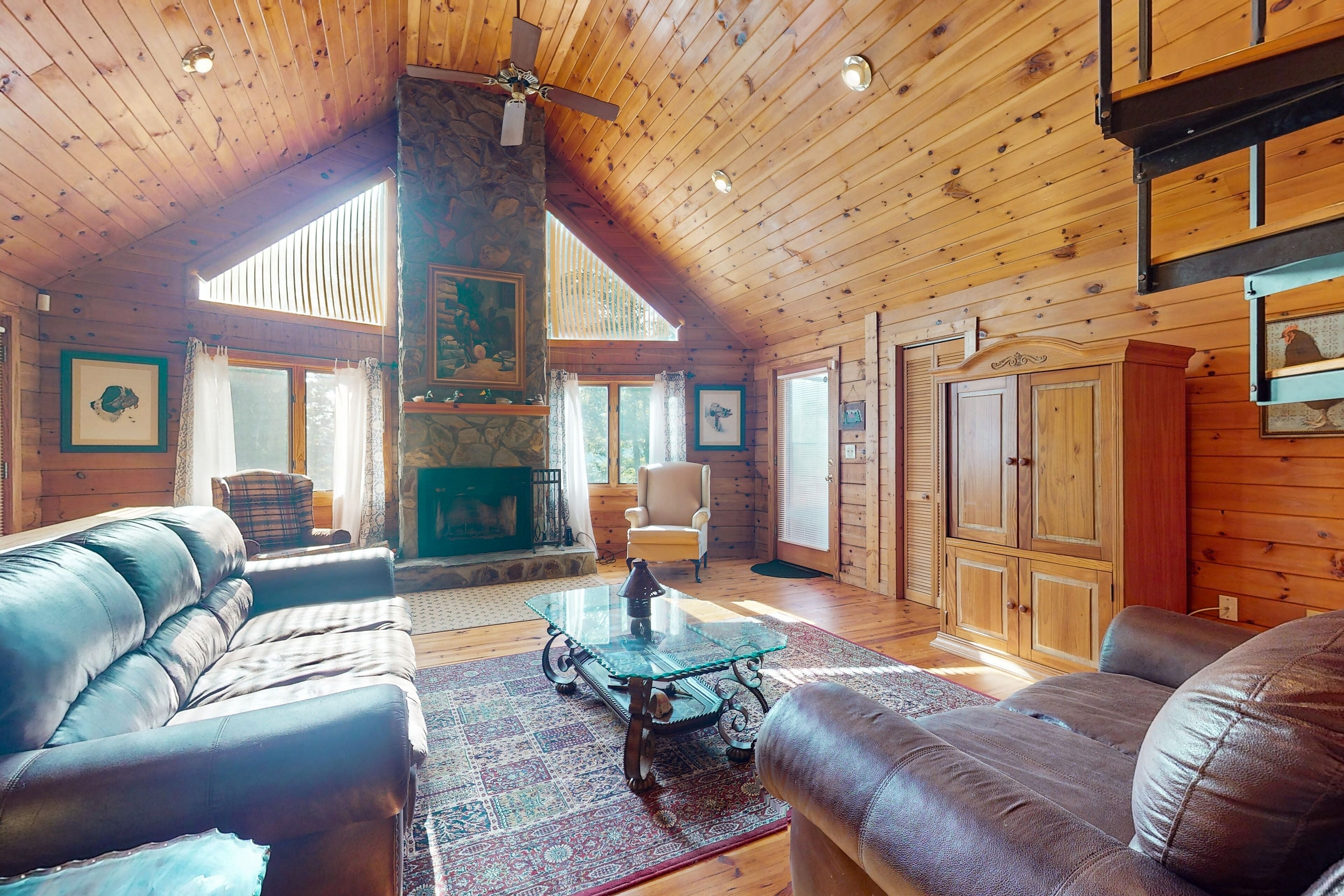 TV, fireplace, DVD player