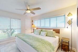 4 多间卧室、熨斗/熨衣板、上网接入、床单