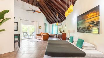 7 bedrooms, desk, iron/ironing board, travel cot
