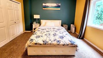 1 bedroom, iron/ironing board, free WiFi, bed sheets