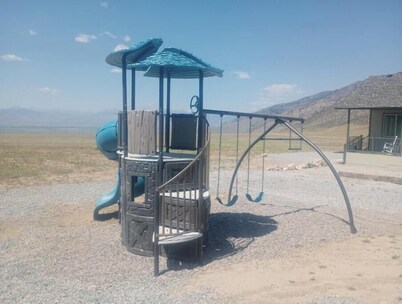 Brand new, luxurious, amazing view, Elk Cabin