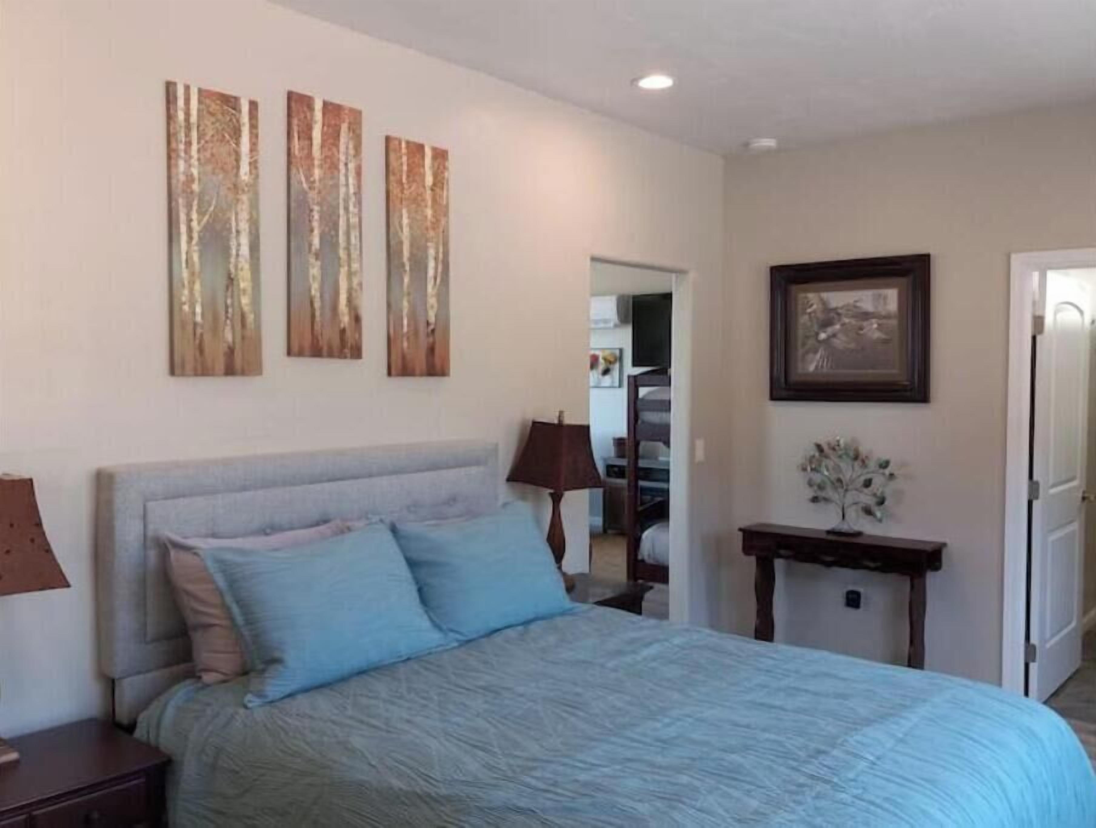 1 bedroom, desk, free WiFi, bed sheets