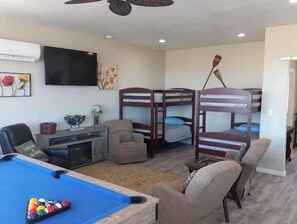 1 chambre, bureau, Wi-Fi gratuit, draps fournis