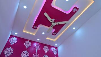 Deluxe Double Room | Soundproofing