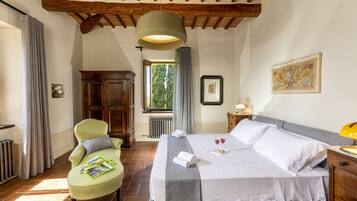 7 bedrooms, iron/ironing board, WiFi