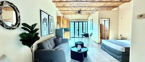 Iron/ironing board, WiFi