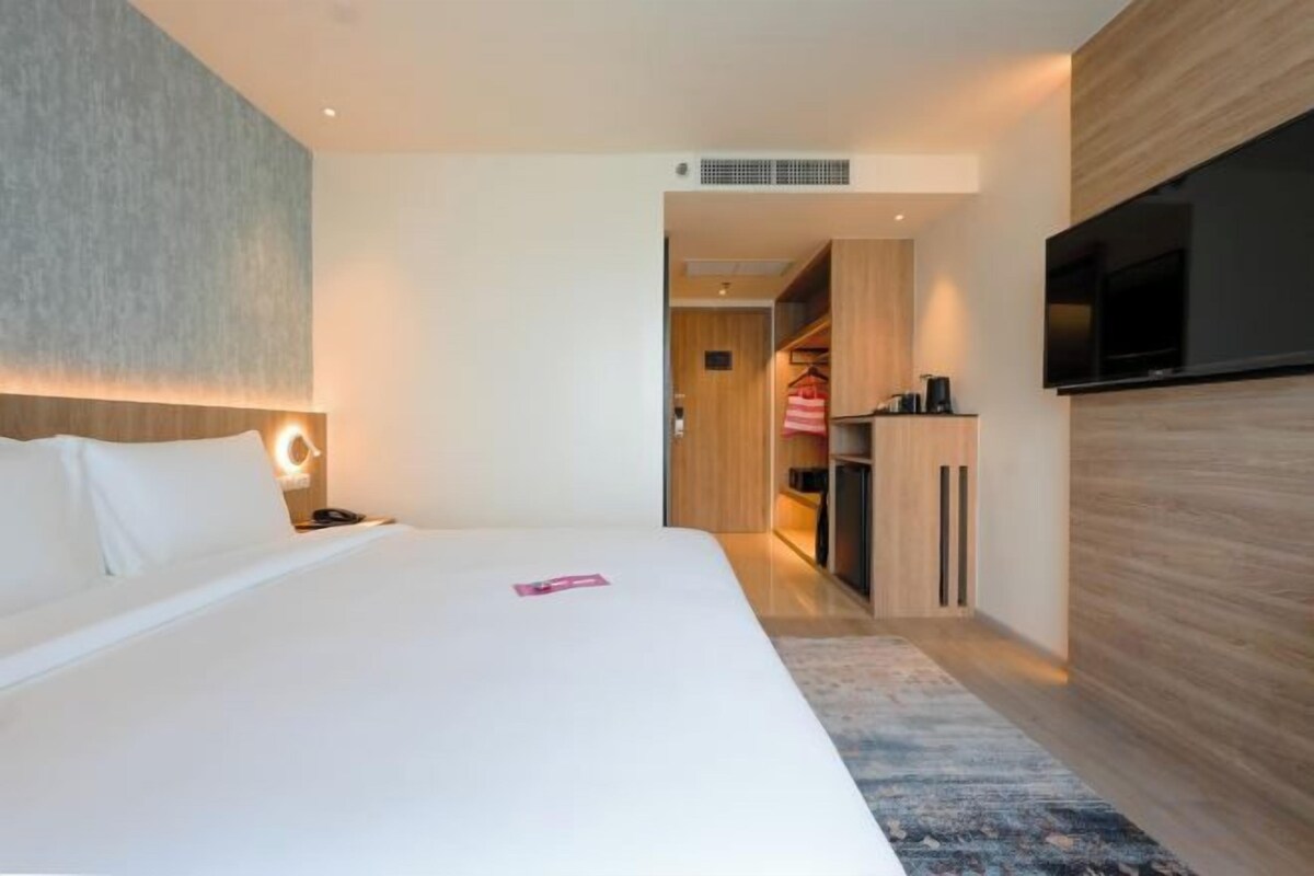 Cofres nos quartos, Wi-Fi de cortesia, roupa de cama