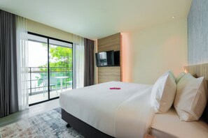 River Executive | خزنة داخل الغرفة ومكواة/لوح كي وواي فاي مجانًا وملاءات أسرّة