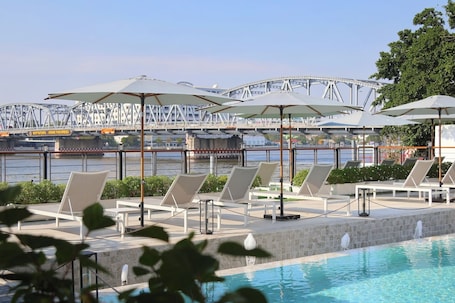 Outdoor pool. TARA Bangkok Riverside (Formerly GLOW Bangkok Riverside)