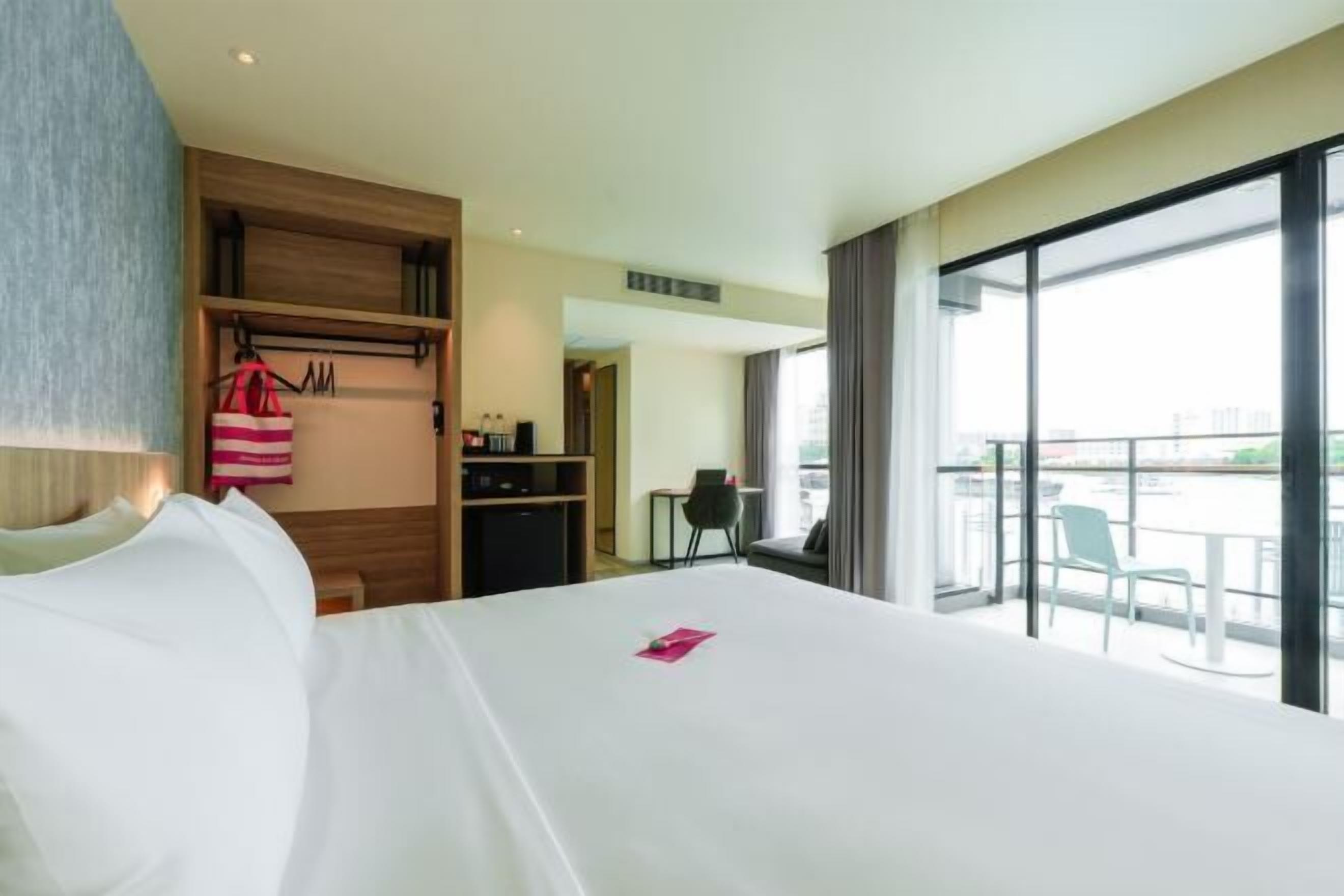 In-room safe, iron/ironing board, free WiFi, bed sheets