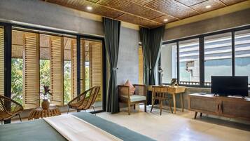 7 bedrooms, iron/ironing board, travel cot, WiFi