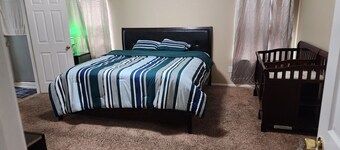 Charming 4-bedroom bungalow with AC and WiFi in lovely Killeen