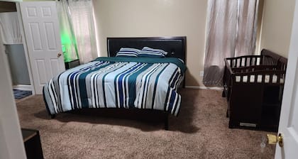 Charming 4-bedroom bungalow with AC and WiFi in lovely Killeen