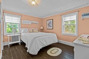 4 Schlafzimmer, Schreibtisch, Bügeleisen/Bügelbrett, kostenloses WLAN
