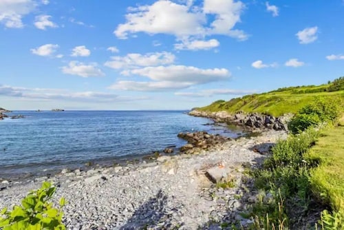 Tigh-Na-Mara 4BR + Scandinavian HotSoak by the Sea