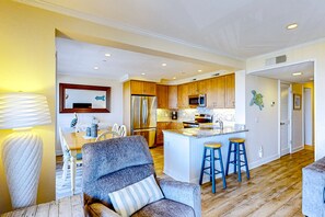 Interior - Newly renovated beachfront condo with pool, tennis, restaurants, gym, & balcony (Hilton Head)