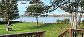 WATERFRONT Seaside Bungalow. Amazing views on Island 17, Long Sault.