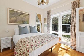 3 bedrooms, iron/ironing board, travel crib, WiFi