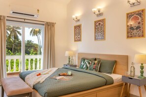 Villa | 4 bedrooms - 4BR Villa With Pool 10 Mins From Calangute Beach (Calangute)