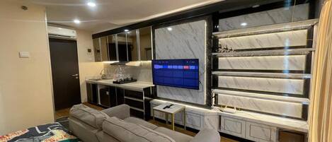 Family Suite | 1 bedroom, free WiFi, bed sheets