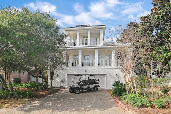 Enjoy our Beautiful "Casa Beachy Blanca" in our exclusive Destiny Neighborhood ~ Formerly the Pink Sandcastle