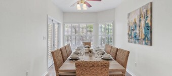 Destiny Beach House, 375yds to Beach, Newly Renovated!! 3 Master Bdms/Pool/Hot Tub/Tennis/Pickleball