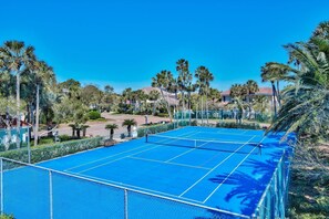 Sports court - Destiny Beach House, 375yds to Beach, Golf Cart Seats 6, 3 Master Bdms/Pool/HotTub/Tennis/Pickleball (Destin)