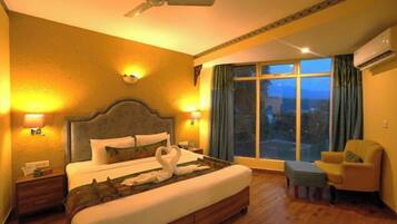 Soundproofing, rollaway beds, free WiFi