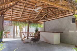 Reception - The Palm Ray (Rasdhoo)
