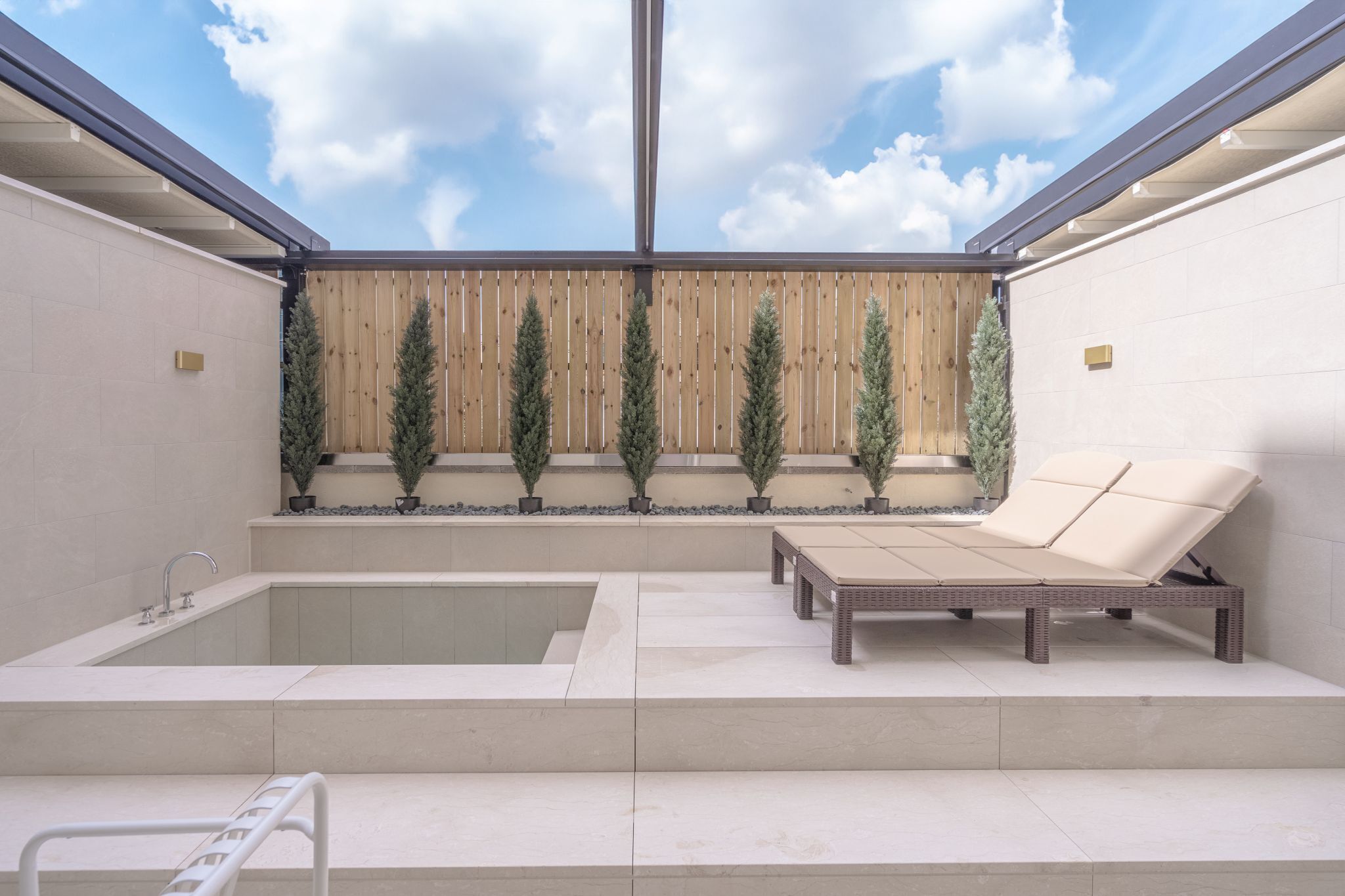 Sundeck