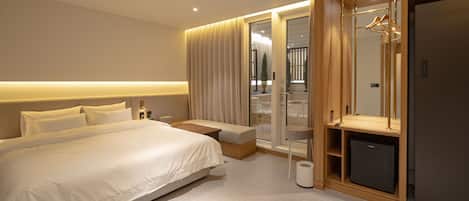 Room, Terrace (Outdoor Terrace) | Premium bedding, desk, free WiFi, bed sheets