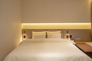 Deluxe tweepersoonskamer | Luxe beddengoed, een bureau, gratis wifi, beddengoed