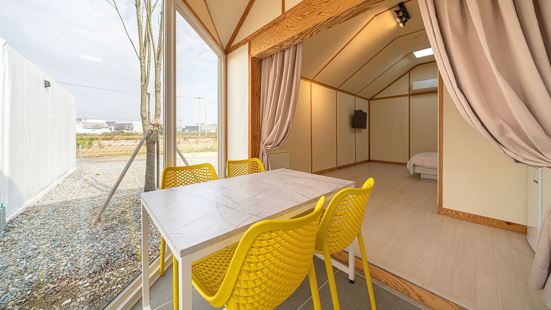 Family Glamping (Random) | Bureau, accès au Wi-Fi (inclus)