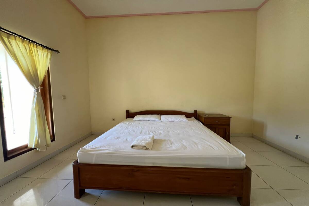 Deluxe Double Room | Free WiFi, bed sheets