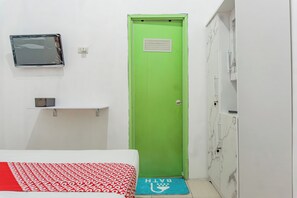 Double Room | Free WiFi, bed sheets