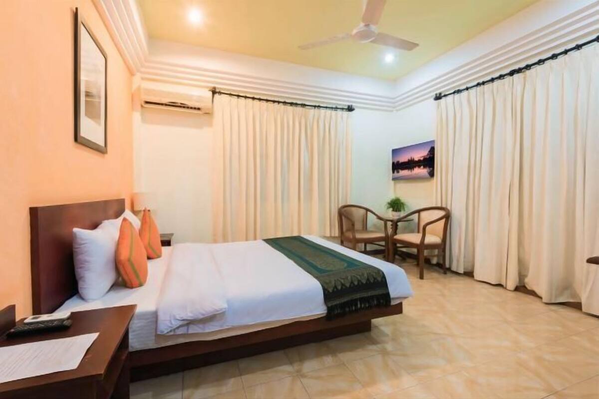 In-room safe, desk, laptop workspace, blackout curtains