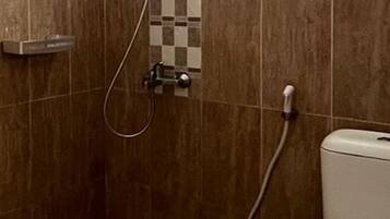 Shower, handuk,  dan sabun